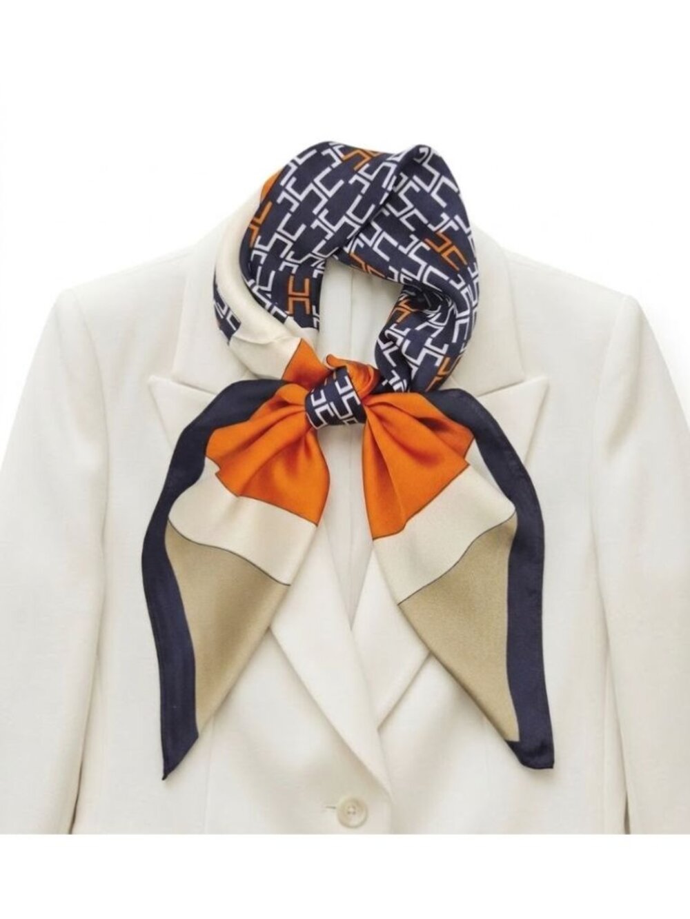 ✨Luxurious Elegant Bandana Square Scarf Silky Soft Satin Soft ORANGE Geometric✨ - Picture 2 of 5